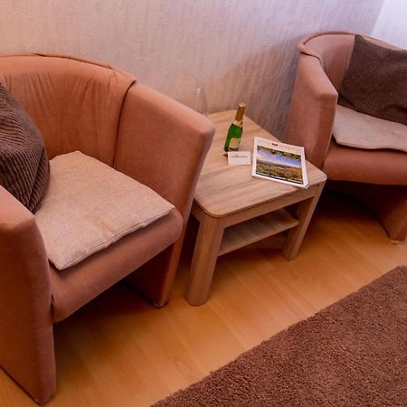 ツェルティンゲン・ラハティグ Moselhaus Bed & Breakfast エクステリア 写真