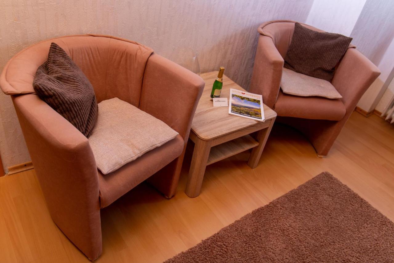 ツェルティンゲン・ラハティグ Moselhaus Bed & Breakfast エクステリア 写真