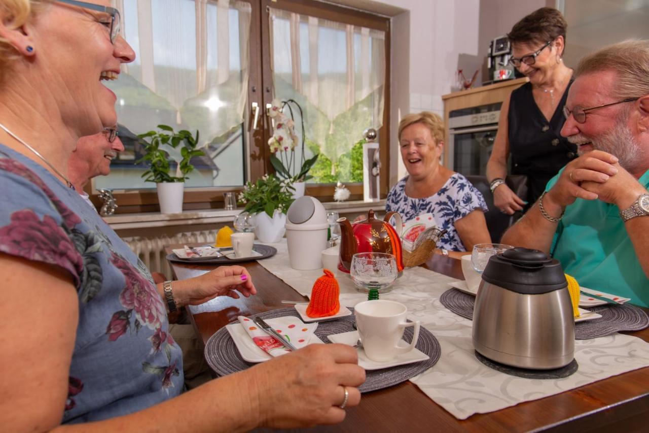 ツェルティンゲン・ラハティグ Moselhaus Bed & Breakfast エクステリア 写真